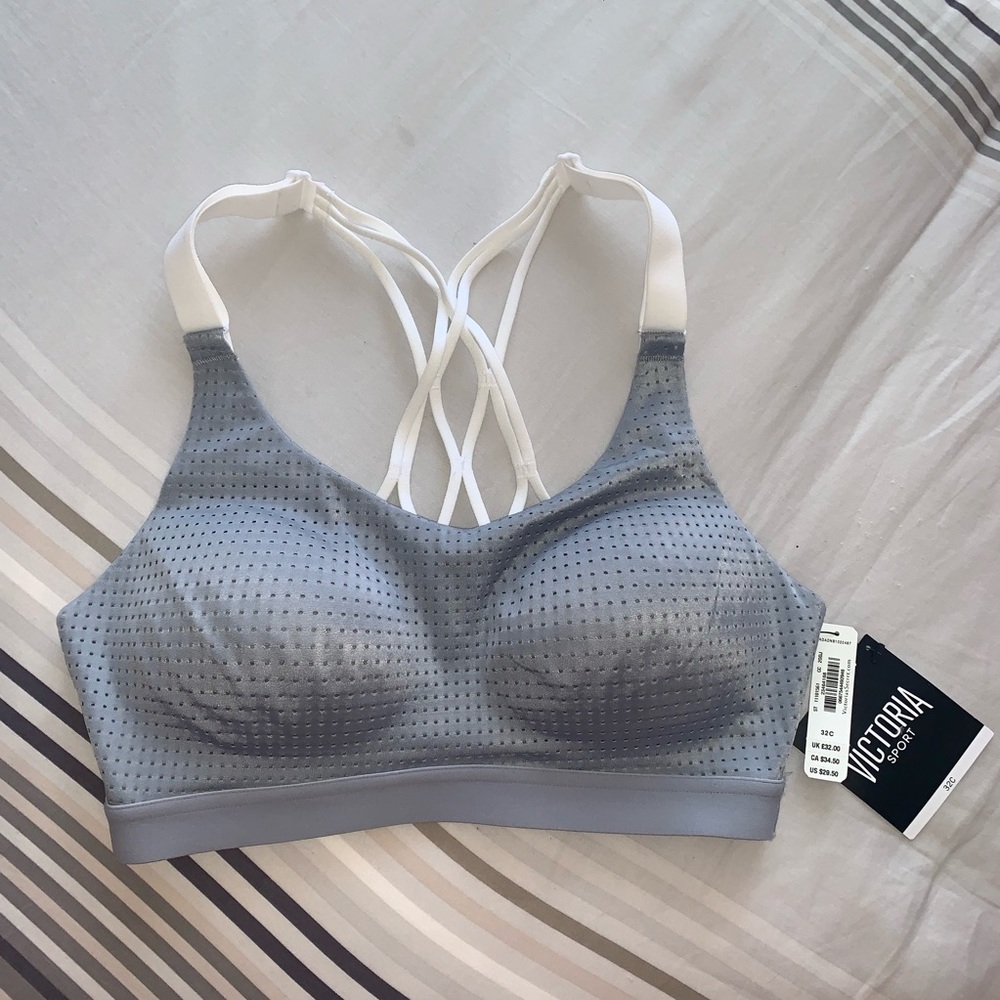 Victoria’s Secret Lightweight Sport Bra